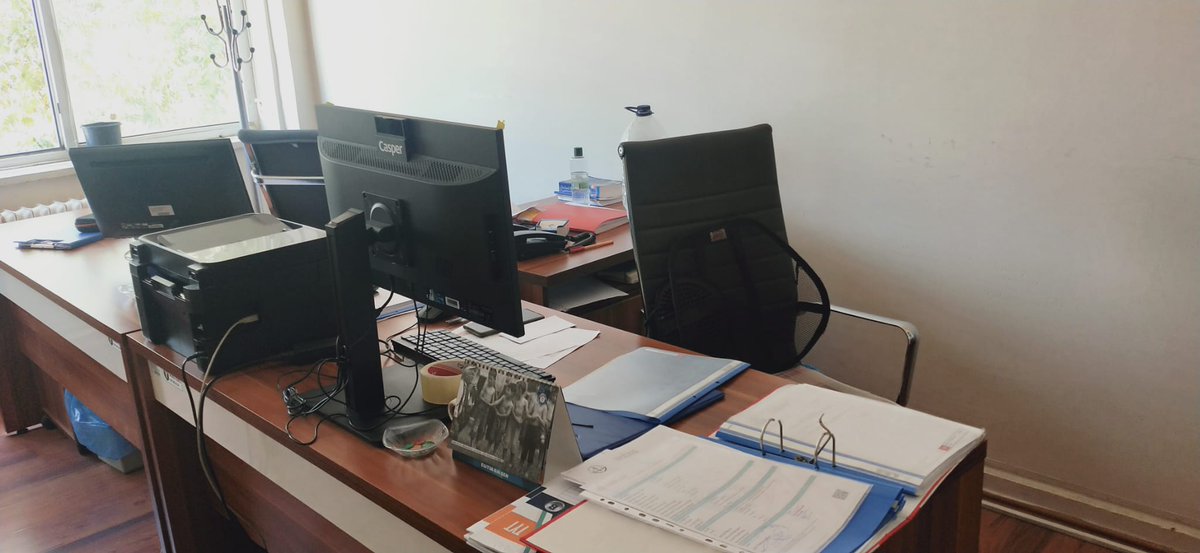 ercankurter's tweet photo. Üretimden gelen gücümüzü kullanarak bugün iş bırakıyoruz.
Gelirde adalet, ücrette denge istiyoruz.
18 Ağustos Pazartesi günü Ankara’da büyük miting yapıyoruz.
#MemurAnkaraYolunda 
#MemurAnadoluMeydanında https://t.co/ZAcjRiio16