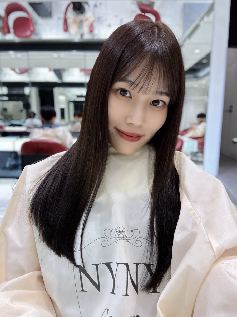 mcr2025_05km's tweet image. 今月も、#NYNY 南草津店の渡辺徹様にお世話になりました✂️🫧毛先のダメージが気になっていたのですが、トリートメント•カットをしていただいたおかげで、軽くてまとまりのある髪になりました✨
みなさんもぜひ、美容院はNYNYへ！！
#PR #ミスキャンパス立命館2025