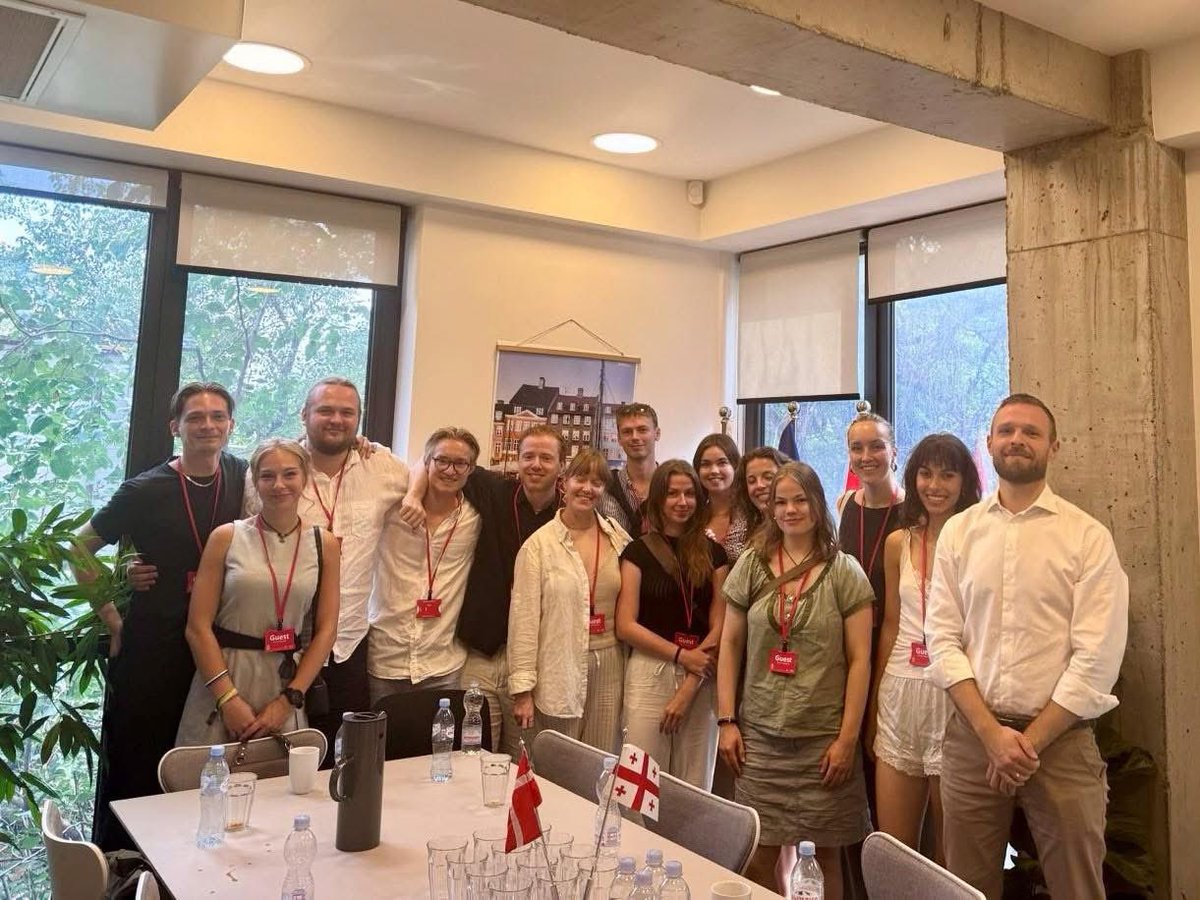 DKAmbGeorgia's tweet photo. Pleased to host the 🇩🇰 European Youth organization @EuropaeiskUngDK at our embassy during their study trip to Georgia 🇬🇪. Our Deputy Head of Mission @ATrelborg briefed them on the embassy’s work and current developments, sparking  an engaging discussion &amp; many good questions! https://t.co/KHPCyIrvrT