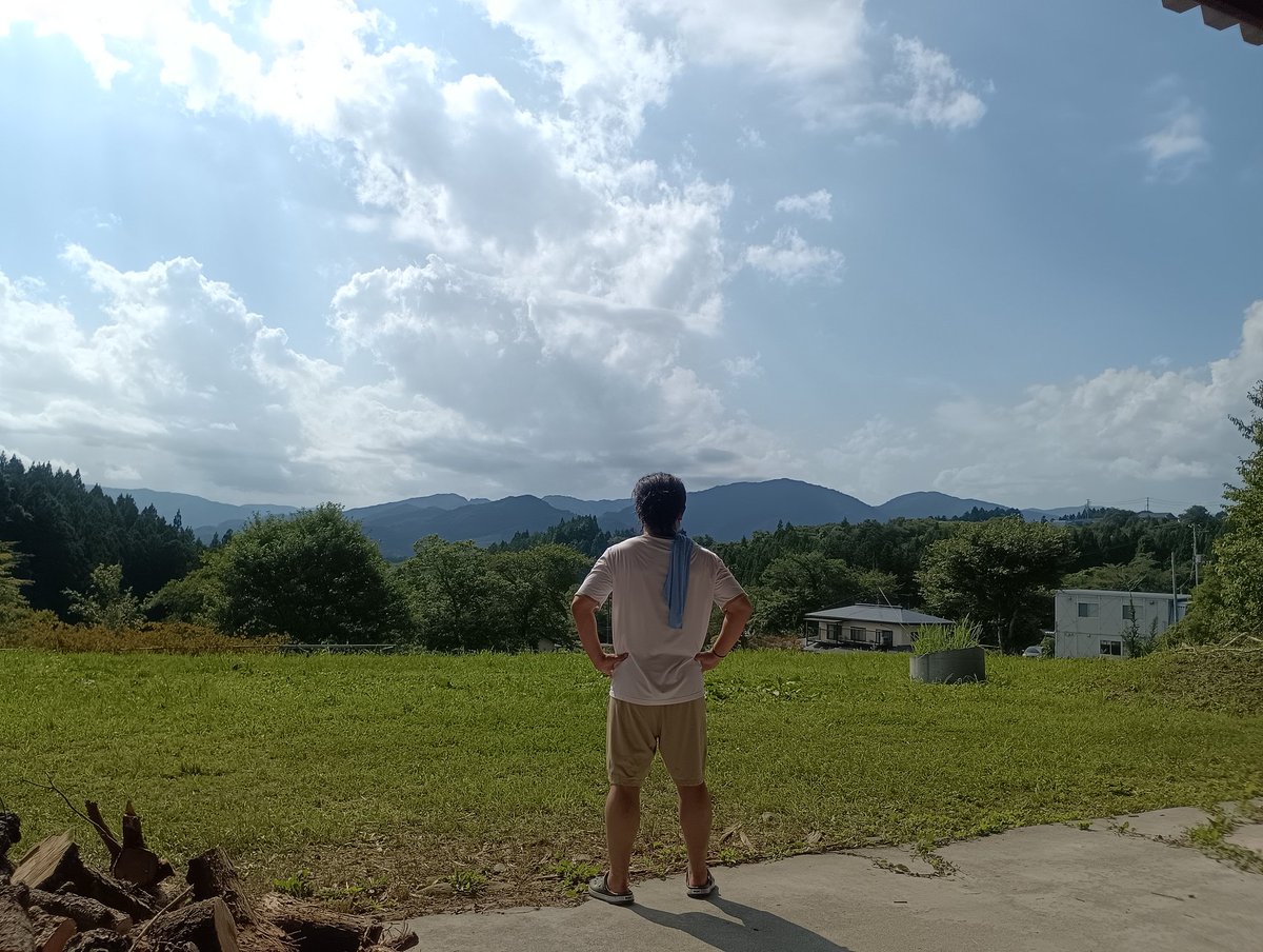 norrie73dude's tweet image. 墓参り、墓掃除、土地管理、親戚周り…
そして薪割り
#岩手より