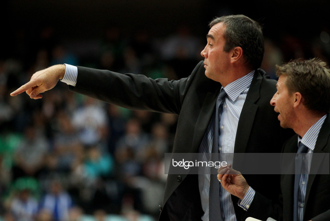 MaartenWeynants's tweet photo. Yves Defraigne terug bij @mons_hainaut: voortaan assistent-coach van zijn eeuwige assistent Frank De Meulemeester.

Mons vernieuwt z’n hele spelerskern, maar kiest na het vertrek van @VedranBosnic naar Hongaarse kampioen Szolnok Olajbanyasz voor twee vertrouwde namen op de bank. https://t.co/qUp84WAvSL