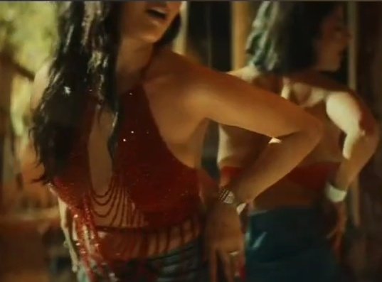 skgslays's tweet photo. Um waiting to get HD photos of her in these two🫣 
#ShehnaazGill https://t.co/kICuXDtyAy