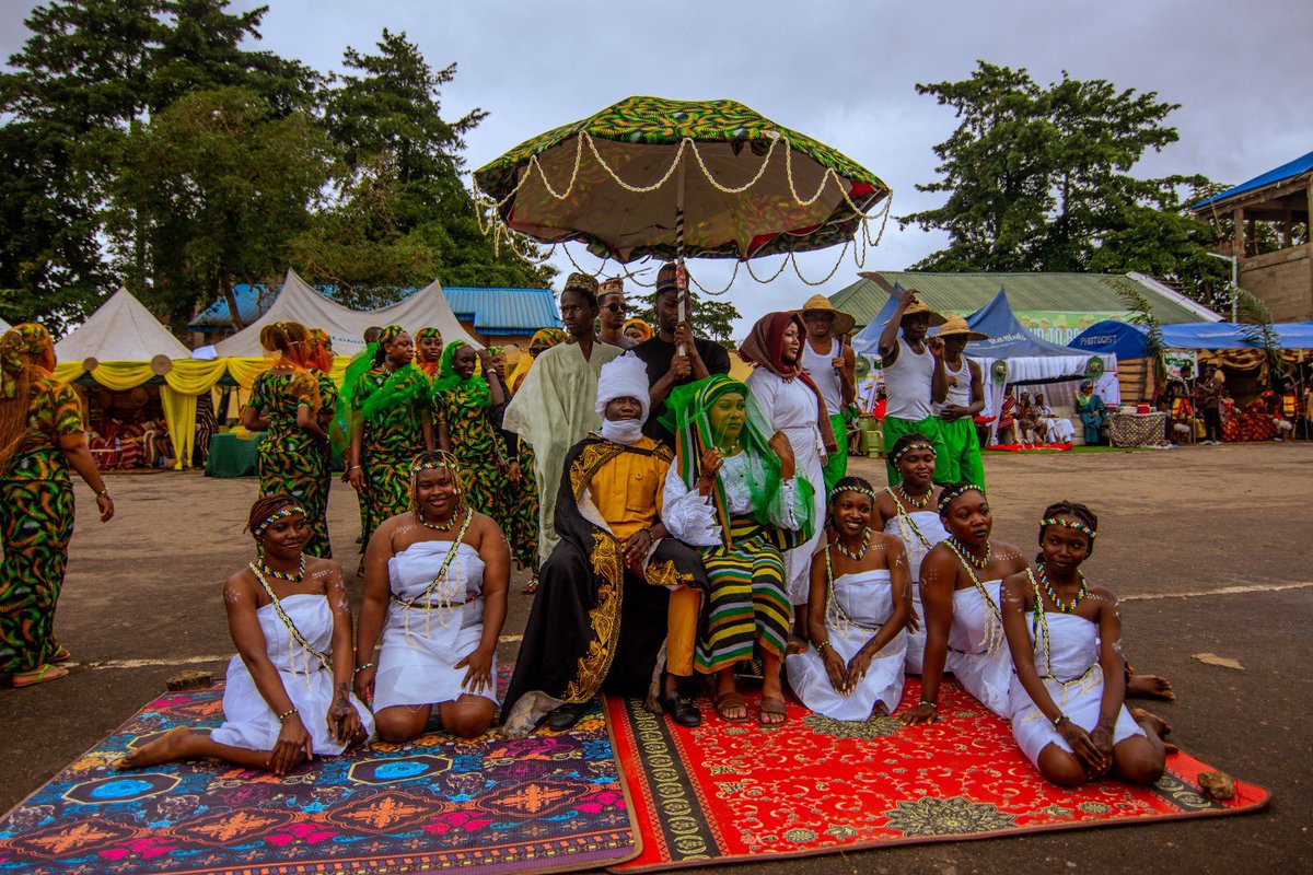 InsideNyscLag's tweet photo. A splash of color, dance &amp; heritage. Corps members at NYSC Lagos camp celebrated Nigeria’s unity &amp; culture at the vibrant carnival

#afterlagosnastilllagos #servicewithsauce #thisislagos #lagosnigeria #NYSC #Batch2025 #nysclagos https://t.co/w721VC1saU
