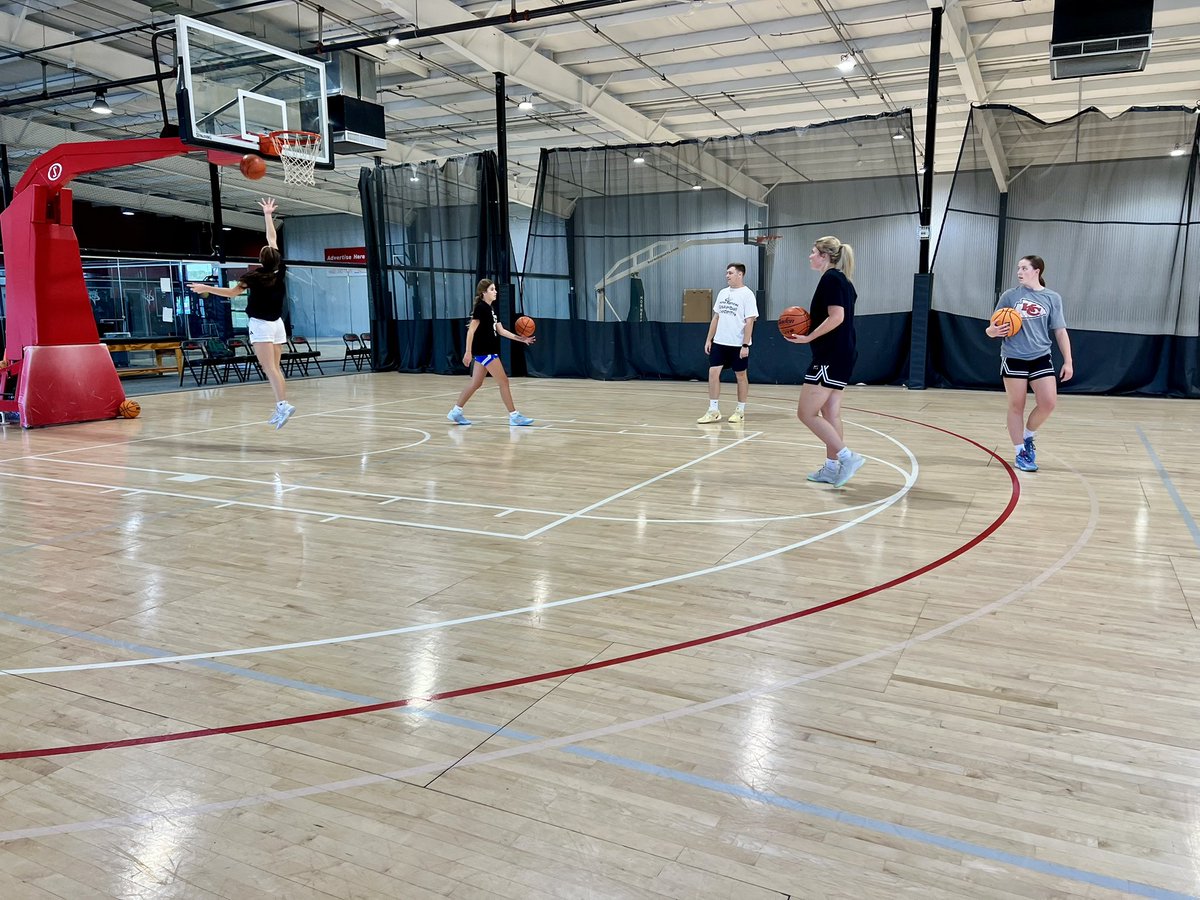 Adam Barnes tweet media