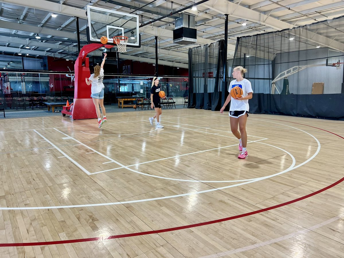 Adam Barnes tweet media