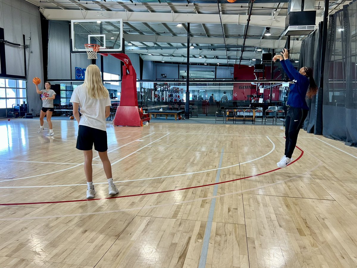 Adam Barnes tweet media