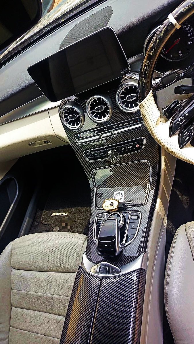 DriveNowUg's tweet image. Guess the model according to the interior.

#LoadingSoon