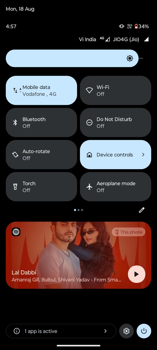 Tushary___2001's tweet photo. Poor indoor coverage of vi 
Yr m kya logo ko vi k liye suggest kru jb mujhe hi low network mil rha h @ViCustomerCare @ViNewsOfficial @VodafoneUK https://t.co/WgEL9H5tZm