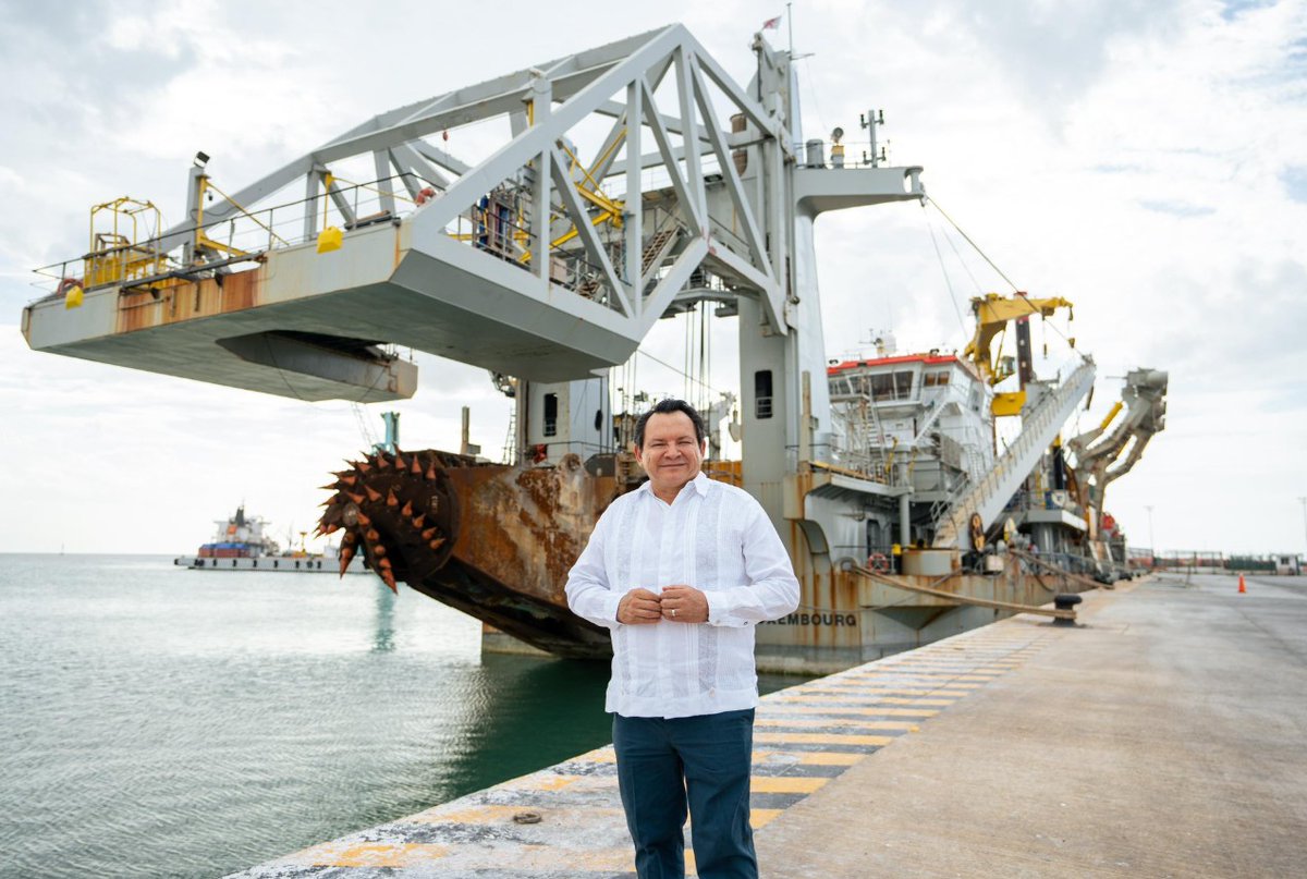 DredgingToday's tweet image. #Yucatán Governor tours #JanDeNul’s giant CSD Fernão de Magalhães

dredgingtoday.com/2025/08/18/yuc…