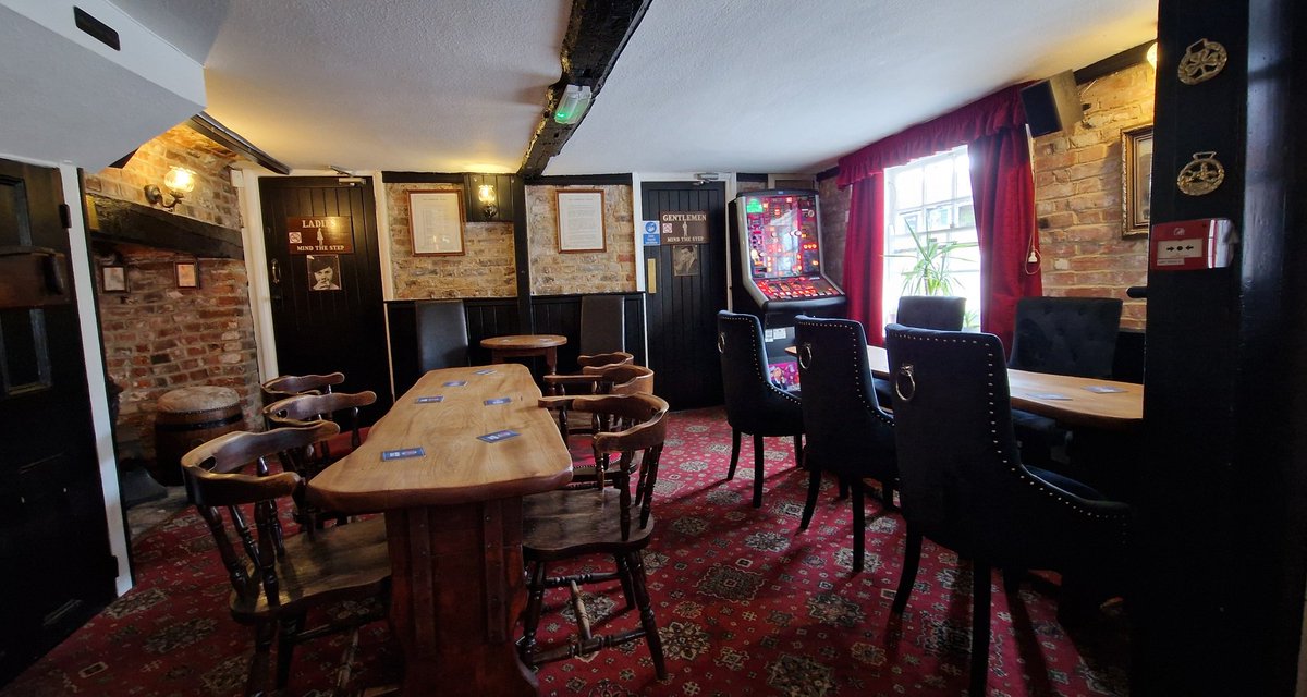 Vinnie Sullivan (@vinniesull1van) on Twitter photo The natural habitat of the native Briton.
#Rochester, #Kent <a href="/Britains___Pubs/">Britain's Lost & Living Pubs</a> The natural habitat of the native Briton.
#Rochester, #Kent <a href="/Britains___Pubs/">Britain's Lost & Living Pubs</a>