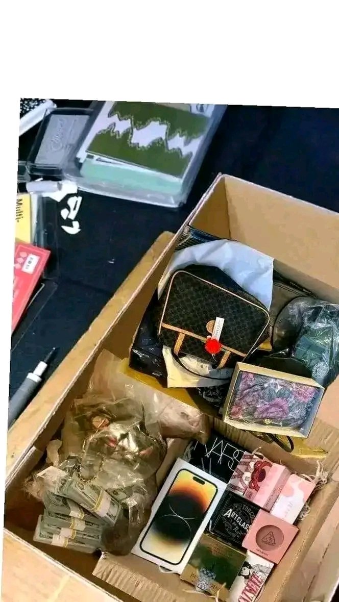 Give away give away ❤️ messages me directly for your blessings new York City 
New York City