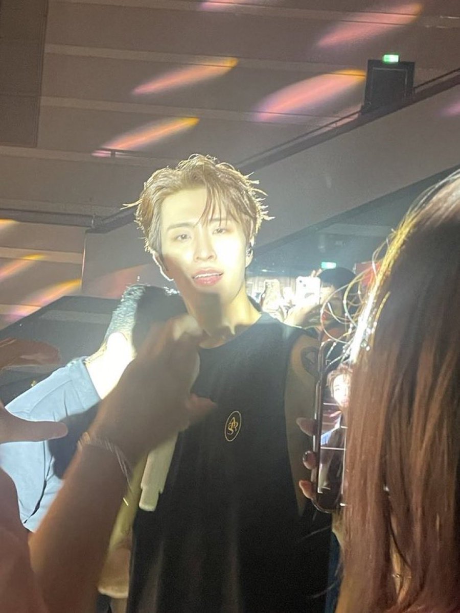 Looking through my Youngjae photos and I found this beautiful photo