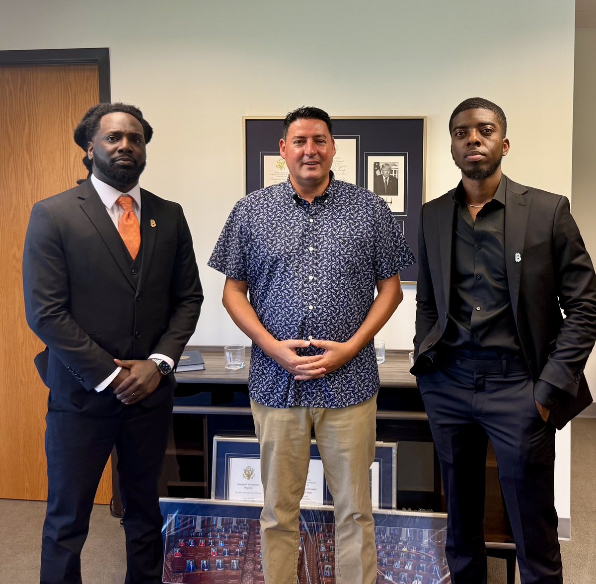 Met w/ Altgeld Gardens leaders Friday to support the nation’s 1st community-led Bitcoin reserve!

Bigger than Bitcoin: it’s about education, resilience &amp; generational wealth for underserved neighborhoods.

Proud to support this vision as Illinois leads the Bitcoin revolution join