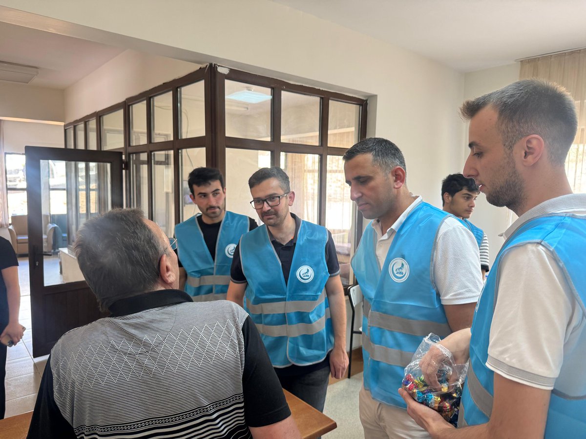 Ülkü Ocakları Genel Merkezimiz tarafından başlatılan “Orta Öğretim Kutadgu Bilig Yaz Kampı” adı altında Murgul İlçe başkanlığımız ile beraber Huzur Evi ziyaret ettikten sonra ikramlarda bulunduk.