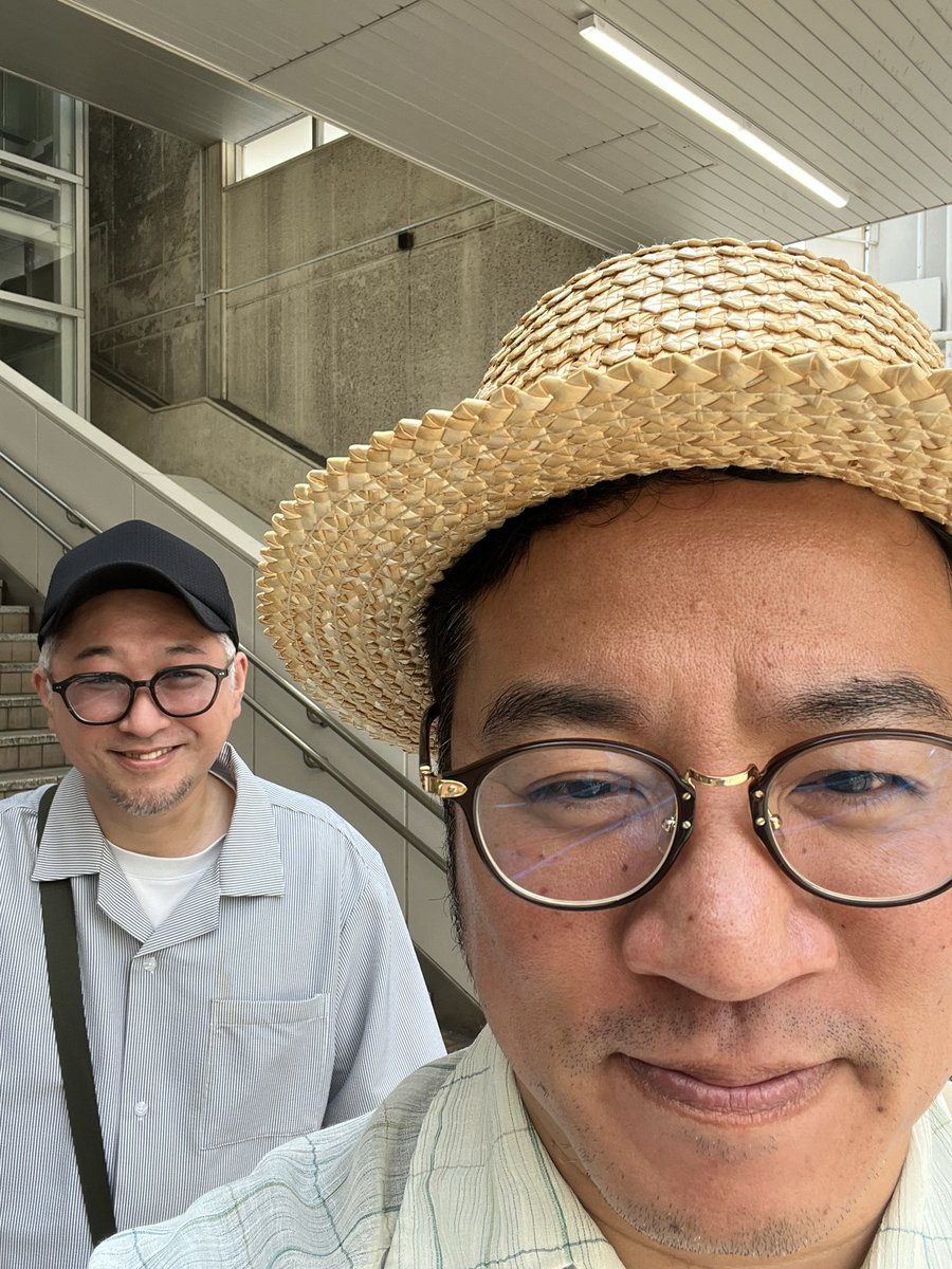 たまにファミレスでおじさん同士が喋ってるとこ見るけど、あれは俺たちだったんだな！

檜山さんは服にカフェオレをこぼしてたし、あたしは信じられないぐらいご飯をゆっくり食べててお互いの老けっぷりを確認できました！

お互い健康には気をつけていきましょうね！