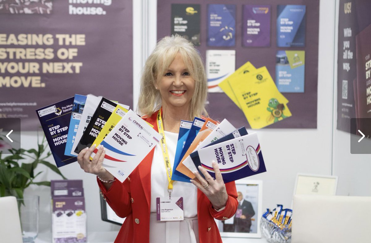 HelpForMovers's tweet photo. Some people bring business cards to shows. I bring Yorkie bars 🍫
I absolutely love The Movers & Storers Show!
#TMSS #movingindustry https://t.co/voF3iMENwf