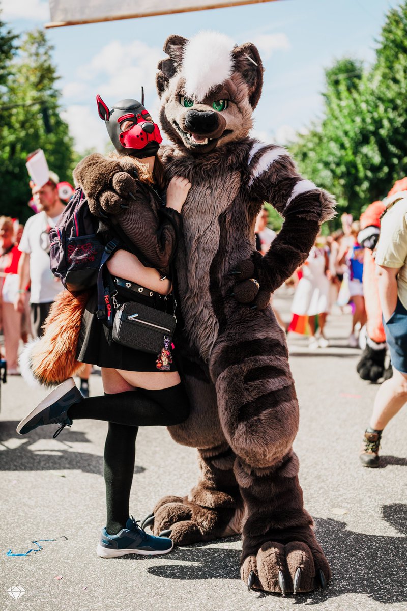 EspressoYeen's tweet photo. Celebrated Copenhagen Pride 2025 with my favourite critters @DokeyFoxAD, @corvusfox, @Luckyspacewolf2, @TiggyPuppy and @Wolfpupper2
📸: @KyanitePhotos
#cphpride #fursuit #fursuiters #hyena #yeen #fox #wolf #furry #espressoyeen https://t.co/8dYoBvhiYN
