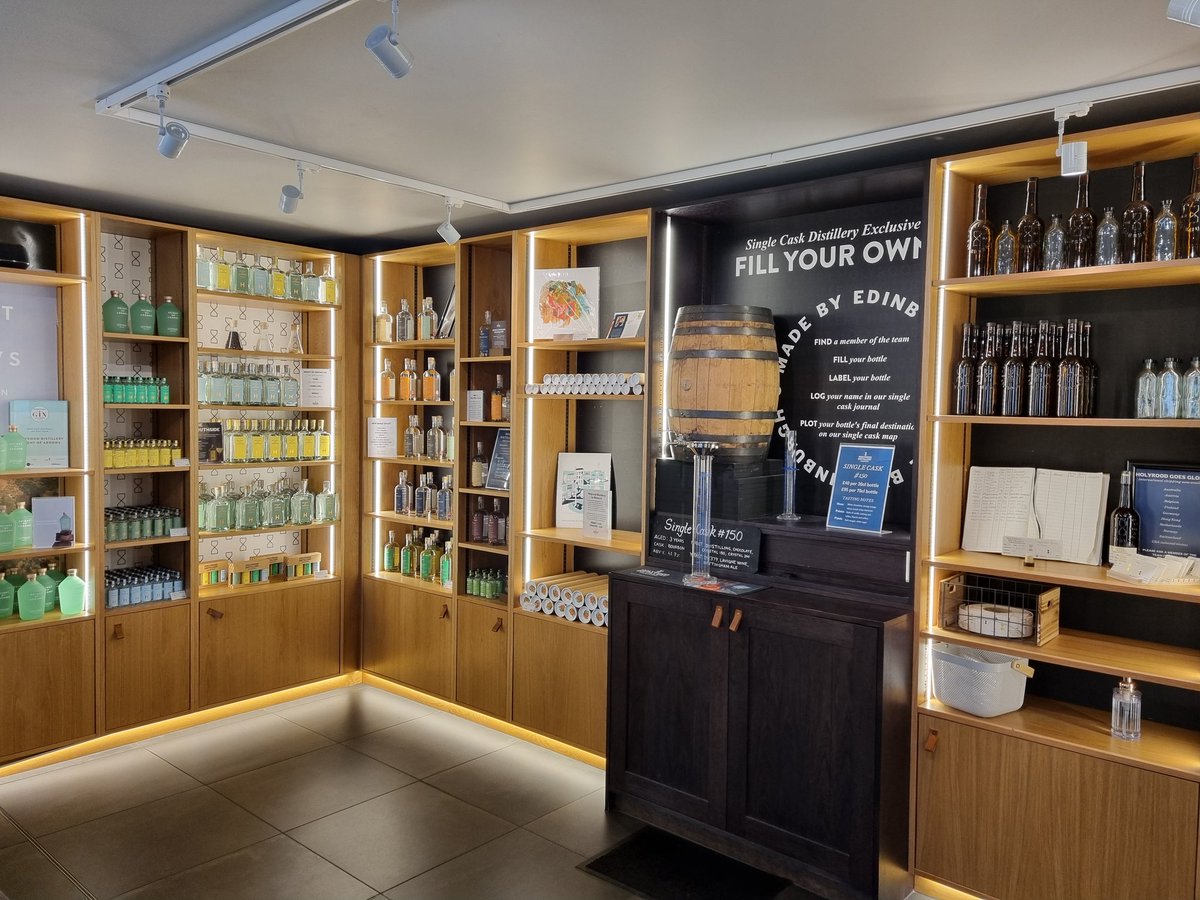 At <a href="/HolyroodWhisky/">Holyrood Distillery</a> right now having some drams after a 👌 tour