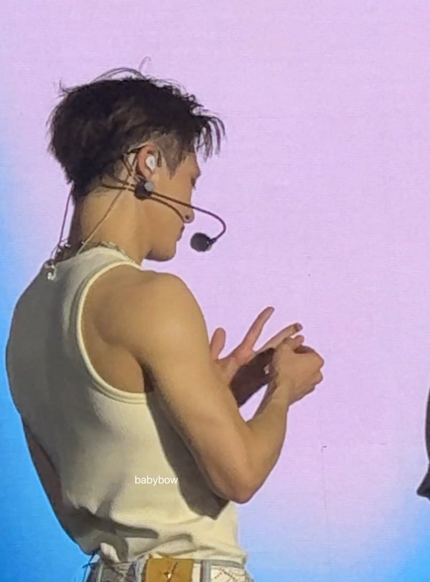 เจโน่นางเลือดออกที่นิ้วแล้วเอาไปฟ้องแจมินโดนอะไรมาก็ไม่รู้ลูกเอ้ย ซนมาก