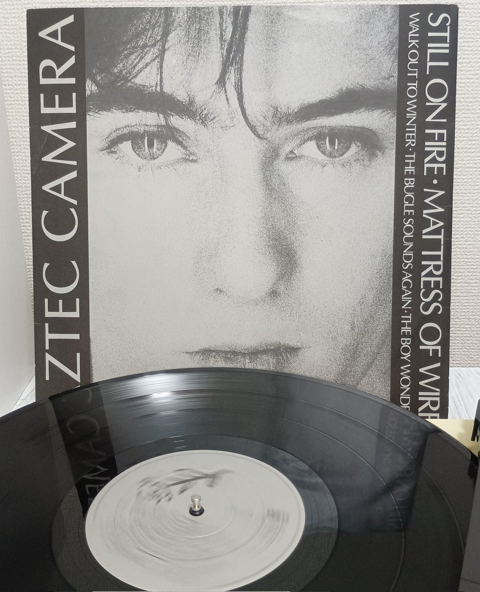 Jcatcatcom's tweet photo. #NowPlaying️
泣く子も黙る顔面ジャケット!
Aztec Camera
Still On Fire (12" vinyl)(1984)
かっこよすぎて否応なしにテンション上がるラインナップはこちら!
Still On Fire
Mattress Of Wire※
Walk Out To Winter※
The Bugle Sounds Again※
The Boy Wonders※
※Live
#レコード #vinyl https://t.co/gWwDj7HmkV