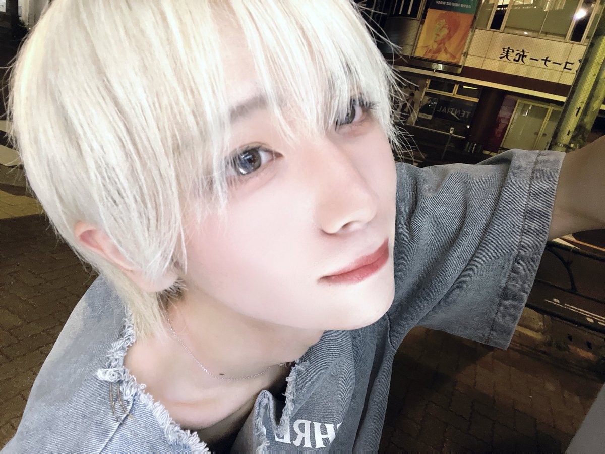 mirai_mrgr's tweet image. ちゅーする5秒前

5...4...3..ﾆｯ

ぶちゅぅぅぅぅぅぅううう💋💋💋💋💋💋💋😭💋😭💋😭😭😭💋💋