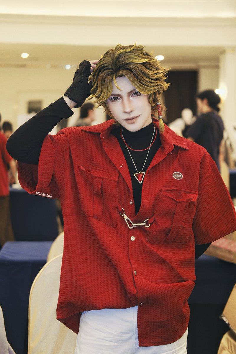 去漫展玩了✌🏻

#ApexLegends #APEX #sparrow #cosplay