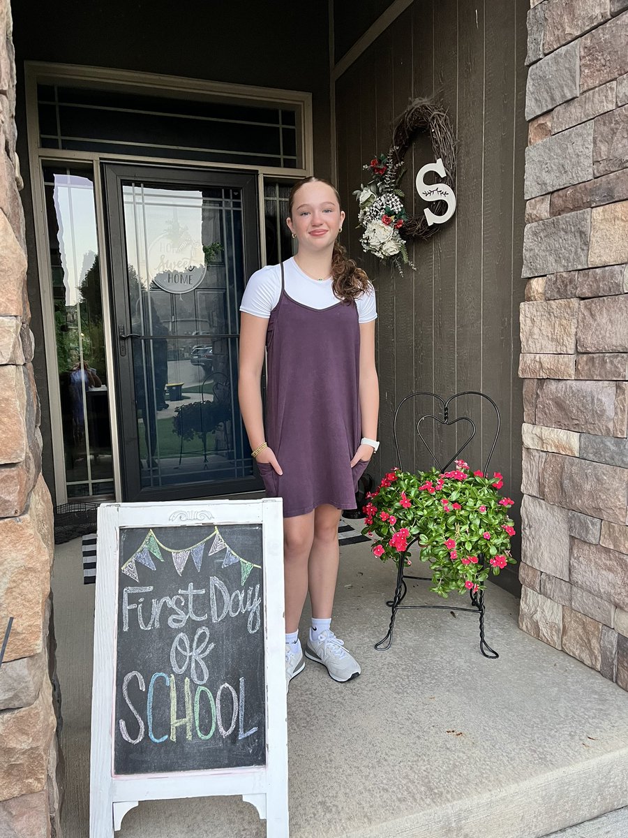 Angie Sharp tweet media