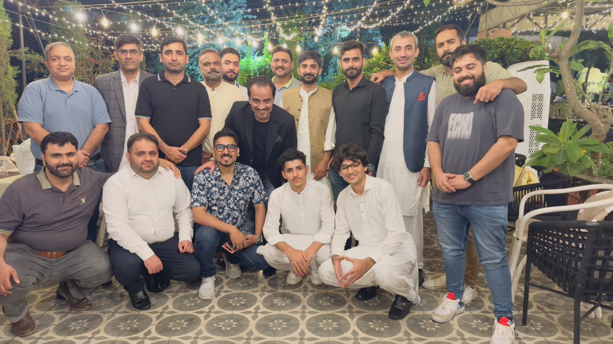 MirMAKOfficial's tweet photo. FUTURE STOCKBROKERS 

A small part of the class, 18 out of 56 under training by me from all over Pakistan. 

This group is Islamabad based and we had a get together yesterday. 

800+ people had applied. 250+ were interviewed and 56 were chosen. 

Note: This is a free 4 month program as a service to the youth where after training and passing exams they will be placed in investment banking firms. Insha Allah. 

Next batch of 50+ will start soon simultaneously.