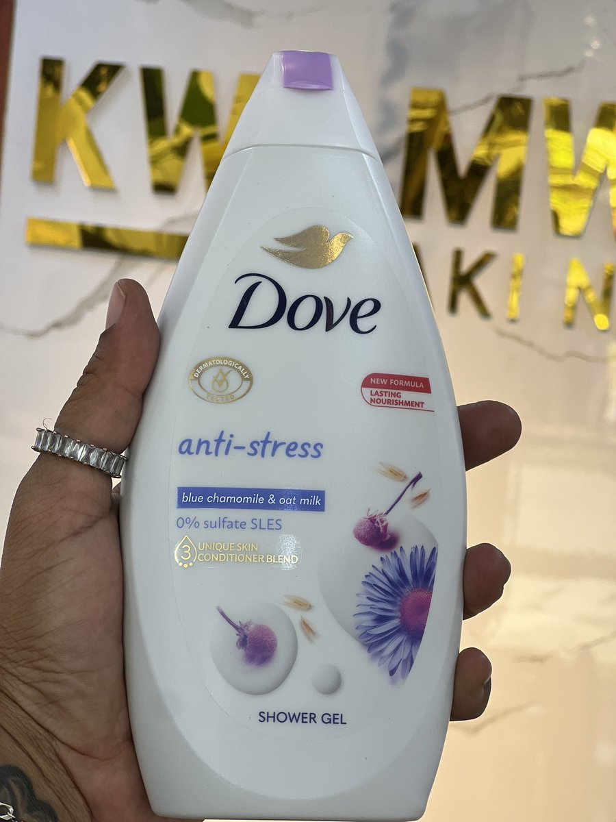 Ibtiano2's tweet photo. WHATS YOUR FAVORITE SHOWERGEL https://t.co/1Bgm2UcJRc