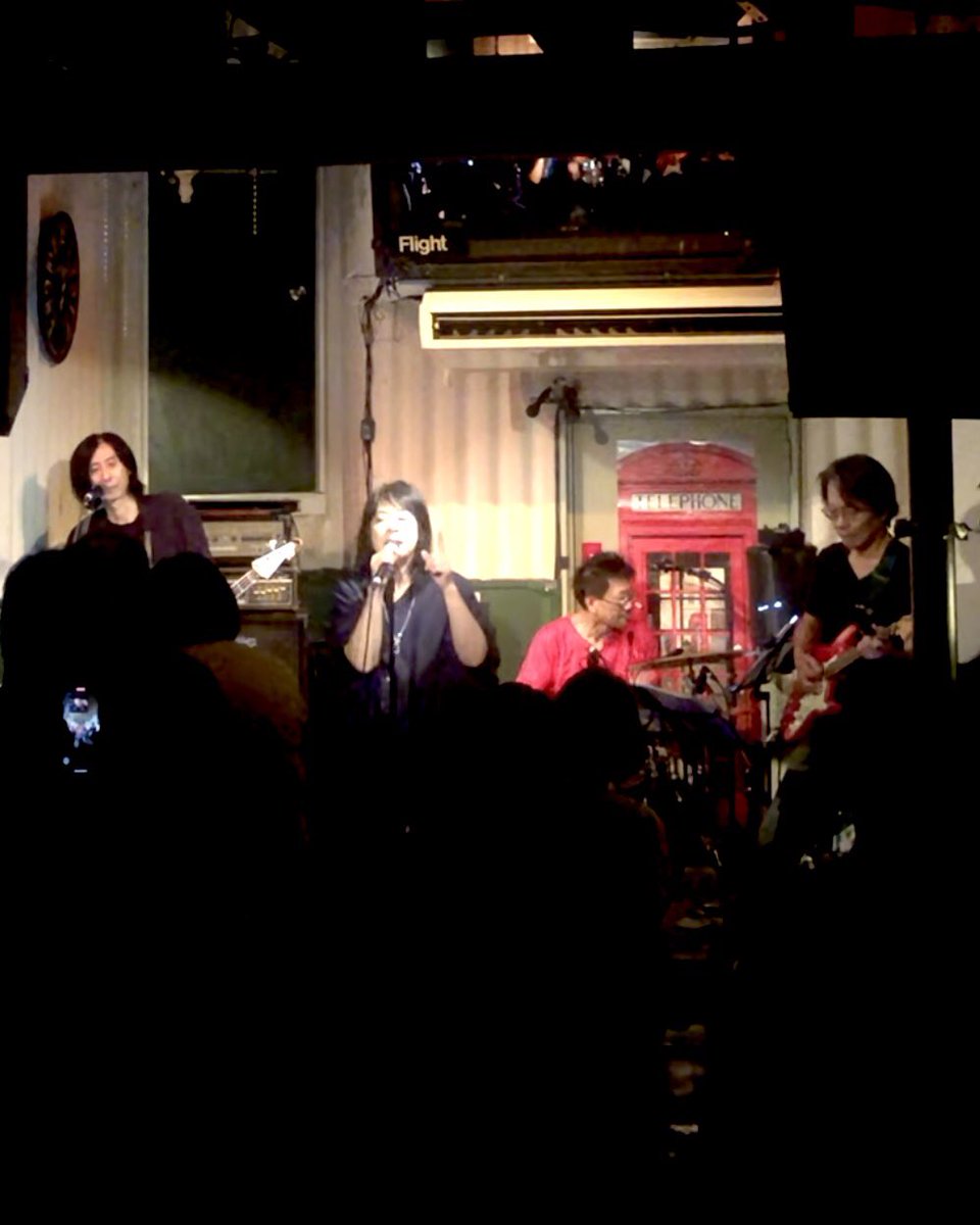 massa_7110's tweet photo. 『MIMM sessions🎵』
at 「the club sensation🎙️」
素敵なバンドでした…✨☺️
#MIMM
#小川美潮 vo
#今堀恒雄 gt
#michiaki ba
#湊雅史 ds
#ClubSensation https://t.co/JlehC6utJ4