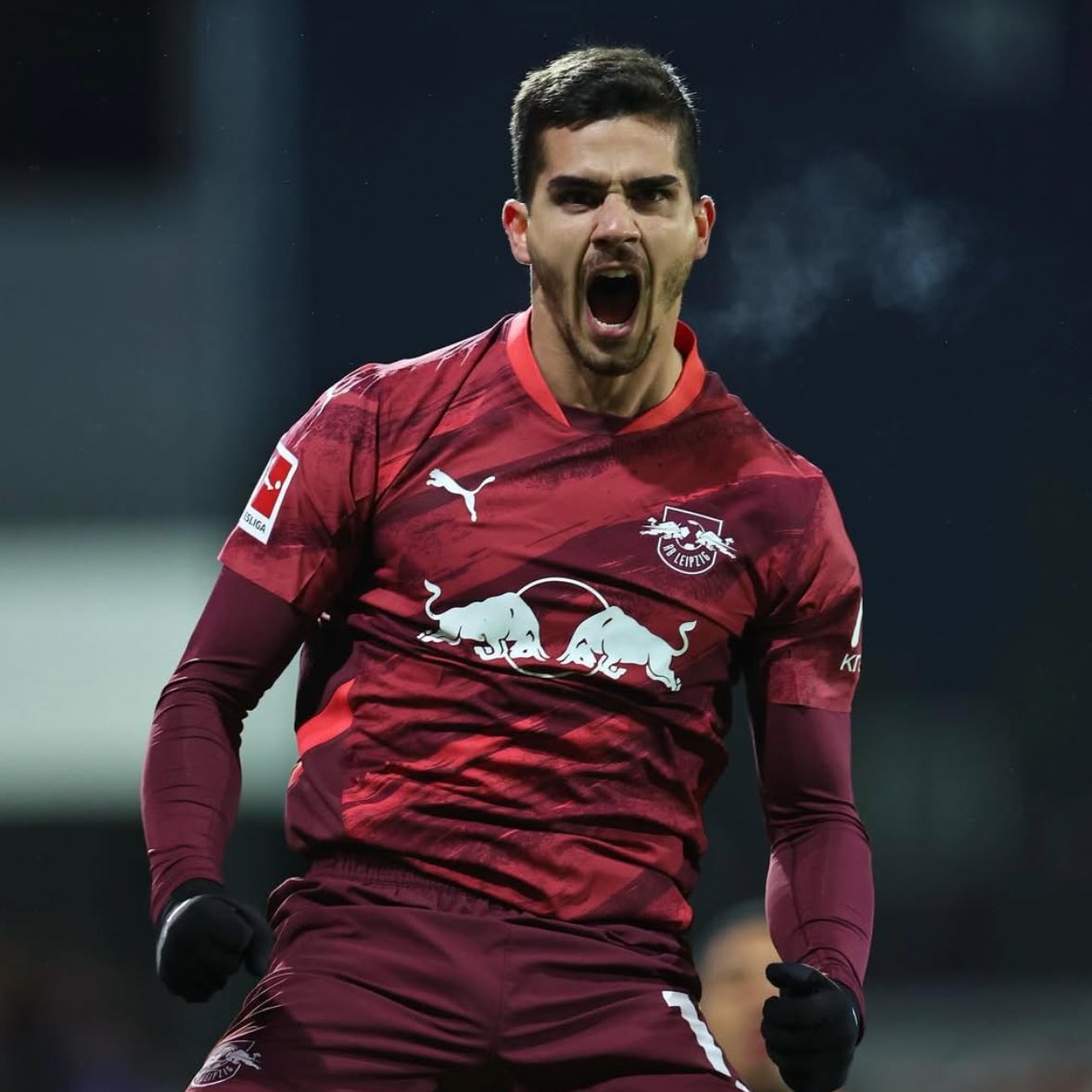 FabrizioRomano's tweet image. 🤍💚✍🏻 André Silva has just signed his contract as new Elche player, exclusive news 100% confirmed. 🔐

RB Leipzig receive €1m plus €1.5m in add-ons.