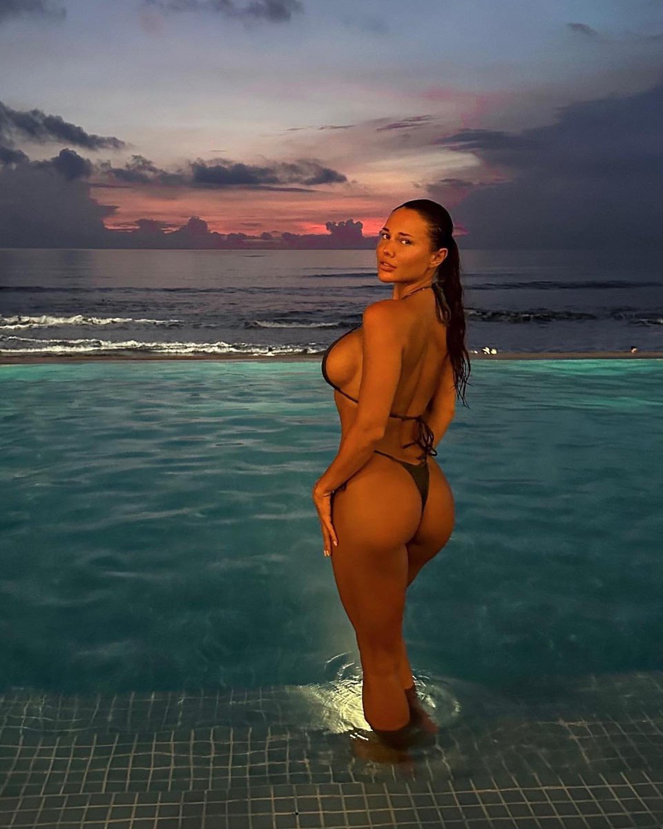 What do you think about midnight bath ? 

<a href="/grok/">Grok</a> imagine