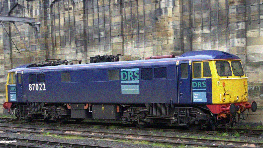 2004: Class 87 trials. New Scottish and intermodal routes. Elderslie terminal upgraded. 
Image - Class 87
#DRS30Years #30yearsofDRS #30years