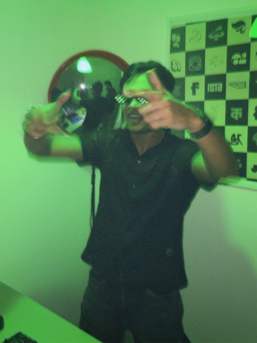 Hosted the craziest house warming sesh at my place last night 
Next time we party, Invitations are gonna be open for Twitter 🫡