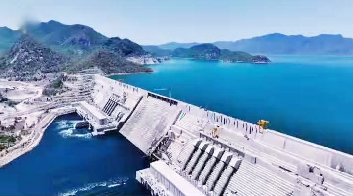 Grand_GERD's tweet photo. #GERD: #Ethiopia’s Gift to #Africa'n Solidarity &amp; Growth

The people &amp; Gov't of Ethiopia are getting ready to celebrate the completion of the Grand Ethiopian Renaissance Dam &amp; its inauguration with massive paraphernalia after 14 years of national struggle

https://t.co/yeCcQpSCPJ https://t.co/9NBzyjizsF