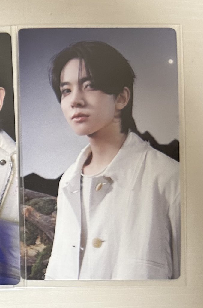 나나 tweet media