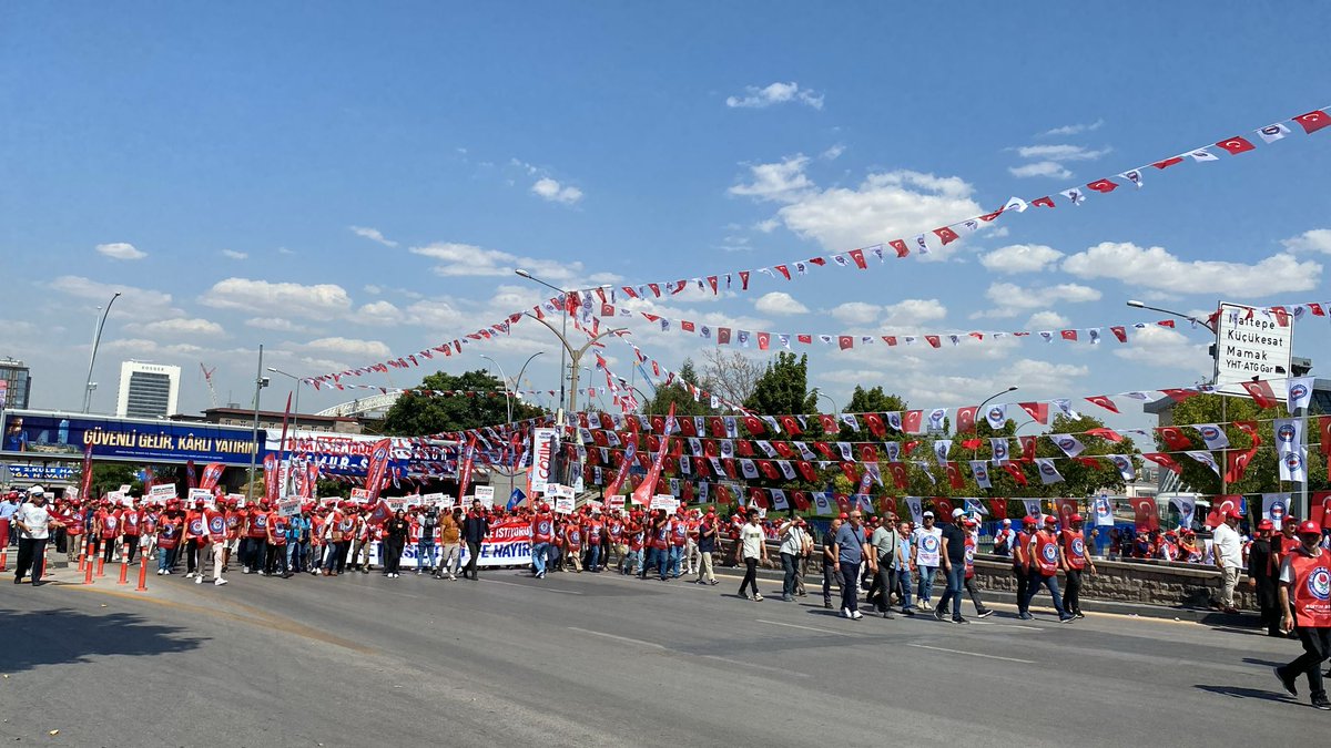 360derece_'s tweet photo. 🚨 Memurlar adalet için, hakları için, emekleri için yürüyorlar!

#MemurMeydanda
 https://t.co/utDiSCgcNx