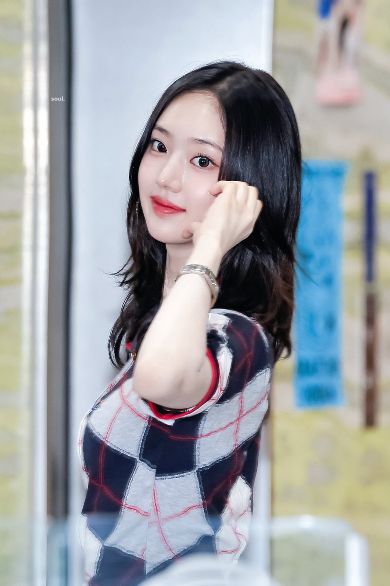 250818
초미녀 왔당

#이솔 #LEESOL #kiiikiii #키키