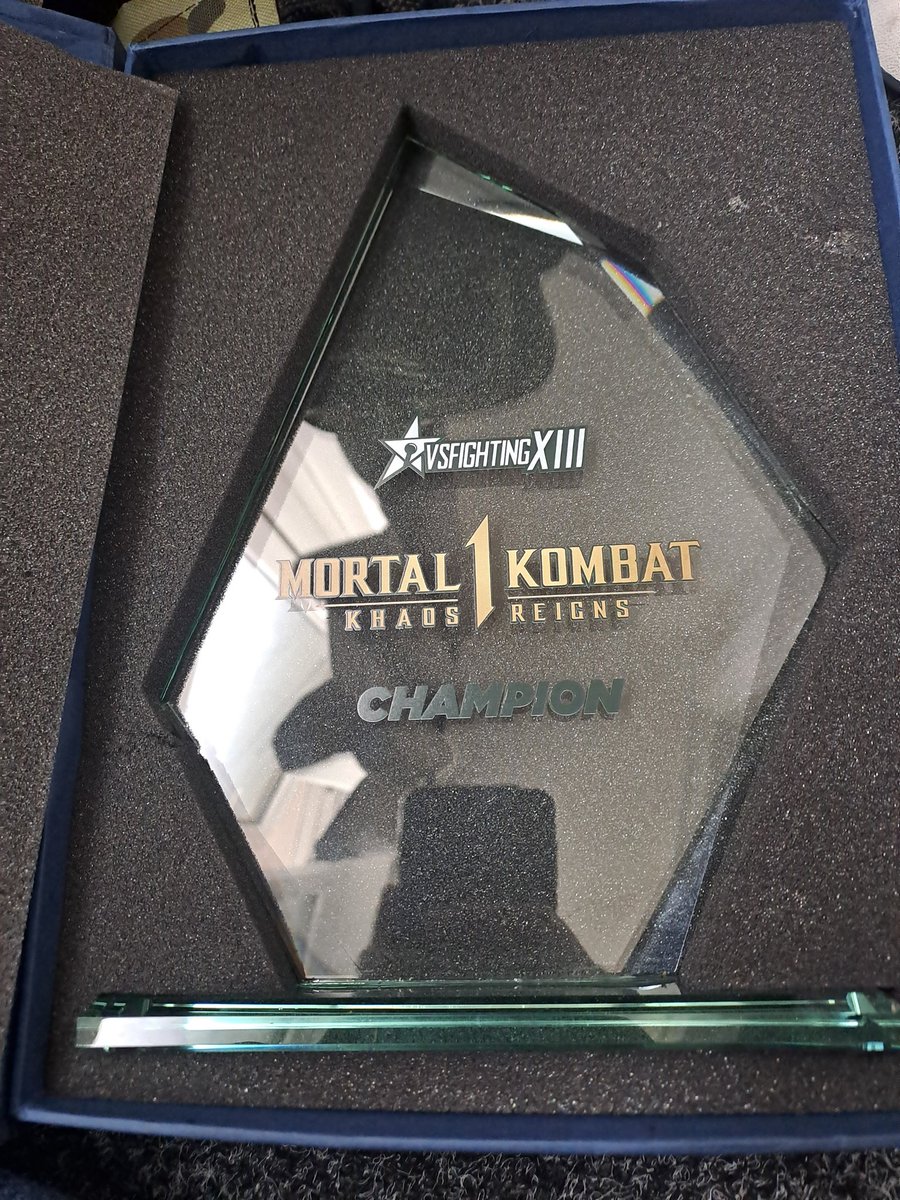 N sei nem oq dizer, fui apenas com o objetivo de classificar para o final kombat e Deus me deu um bônus, muito feliz com essa conquista, fazer uma viagem tão arriscada e sozinho com certeza foi a coisa mais louca que fiz nesses 20 anos de existênciakkkkk, quero também agradecer+