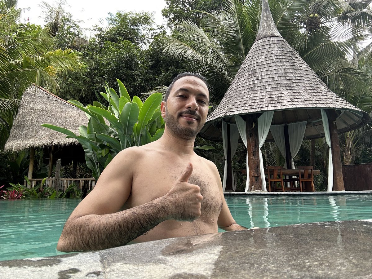 CCEENNAA95's tweet photo. Vitamin B ❤️

#Bali #indonesia https://t.co/PD84uav1oK
