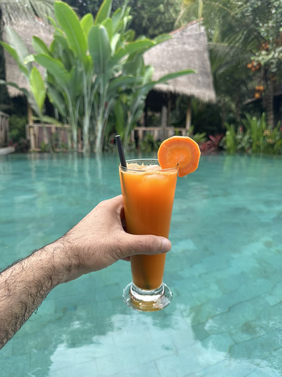 CCEENNAA95's tweet photo. Vitamin B ❤️

#Bali #indonesia https://t.co/PD84uav1oK