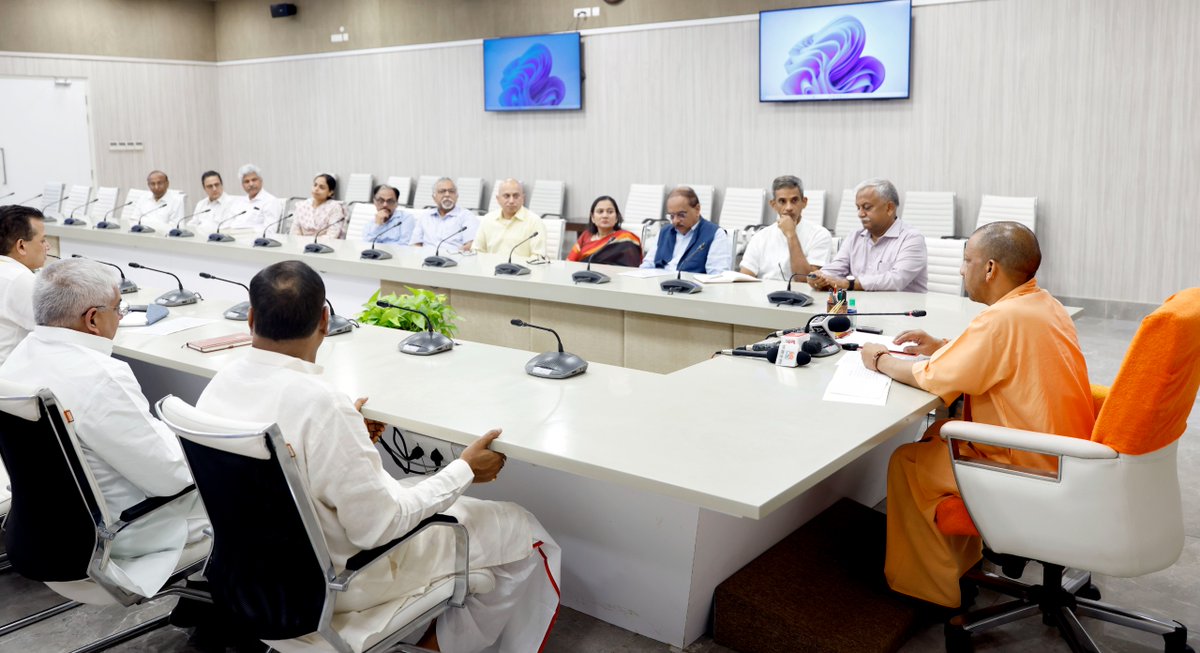 Yogi Adityanath Office (@myogioffice) on Twitter photo मुख्यमंत्री श्री <a href="/myogiadityanath/">Yogi Adityanath</a> जी महाराज ने सलोनी हार्ट फाउंडेशन के संचालक दंपति श्रीमती मिली सेठ जी एवं श्री हिमांशु सेठ जी के प्रयासों की सराहना की, साथ ही एसबीआई फाउंडेशन के सहयोग की भी प्रशंसा की।
महाराज जी ने कहा है कि सलोनी हार्ट सेंटर प्रदेश के हजारों परिवारों के जीवन मुख्यमंत्री श्री <a href="/myogiadityanath/">Yogi Adityanath</a> जी महाराज ने सलोनी हार्ट फाउंडेशन के संचालक दंपति श्रीमती मिली सेठ जी एवं श्री हिमांशु सेठ जी के प्रयासों की सराहना की, साथ ही एसबीआई फाउंडेशन के सहयोग की भी प्रशंसा की।
महाराज जी ने कहा है कि सलोनी हार्ट सेंटर प्रदेश के हजारों परिवारों के जीवन