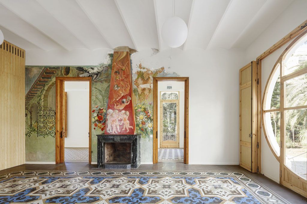 #skarchzine NUA arquitectures 

Mas Totosaus . Reus 2semesters 150entradas 150posts 2semestres NUA arquitectures . photos: © Adrià Goula Reuse and recycling, today more than ever, to rewrite the history of cities while preserving their existing urban fab…