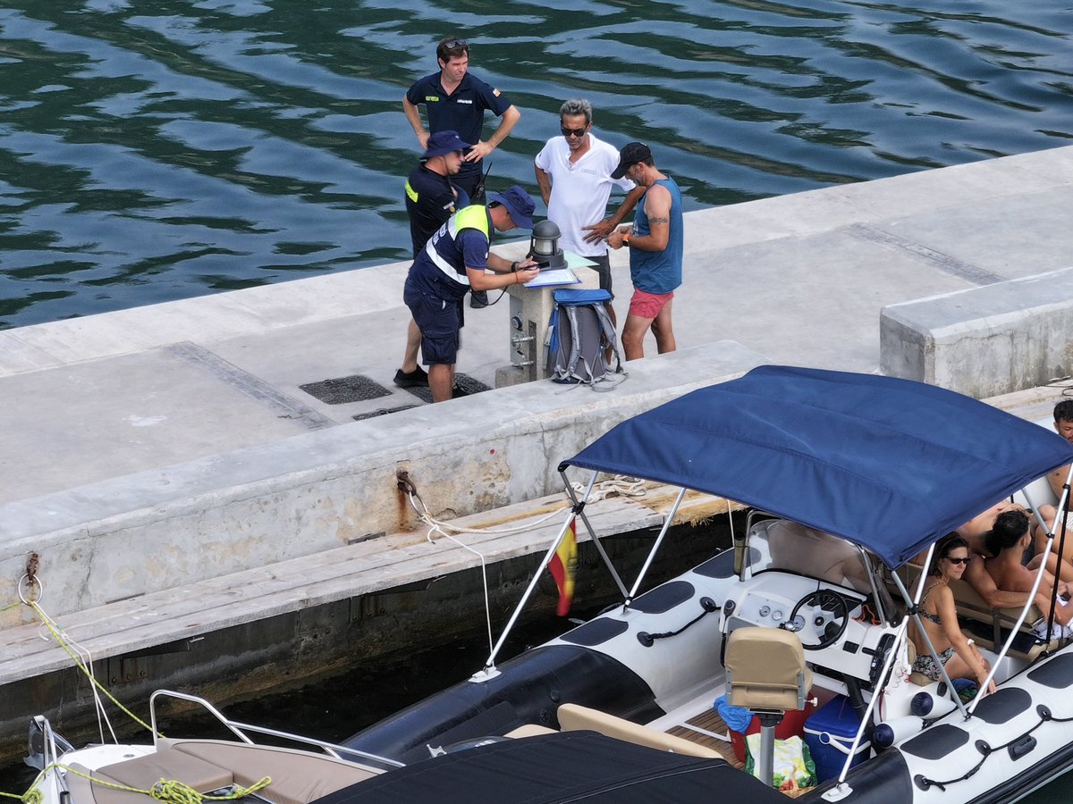🔍 Dins el calendari previst de rutes d’inspecció del nou servei de vigilància del litoral del <a href="/goib/">Govern de les Illes Balears</a>, avui s’ha actuat a Cala Figuera amb l’assistència del director general <a href="/Toni_Mercant/">Toni Mercant Morató</a>, per reforçar el control de l’activitat nàutica i assegurar la correcta gestió del litoral.