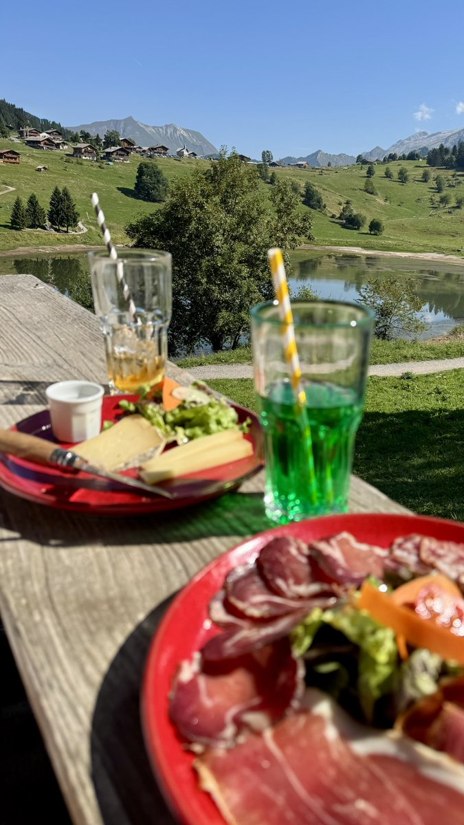 Début de semaine difficile du côté du Plateau des Confins 😎🏔️🥾