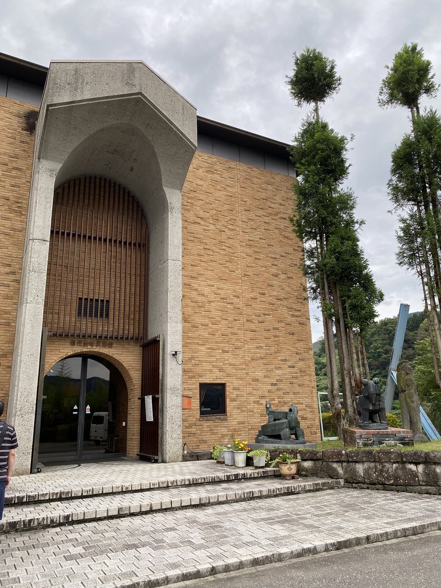 Umashowten's tweet photo. 信州新町化石博物館

凄くよかった博物館。たくさん写真を撮ってきた中のお気に入りの3枚🦖
展示が美しかったんだよ。
素敵な博物館💓 https://t.co/t7lO7v0k20