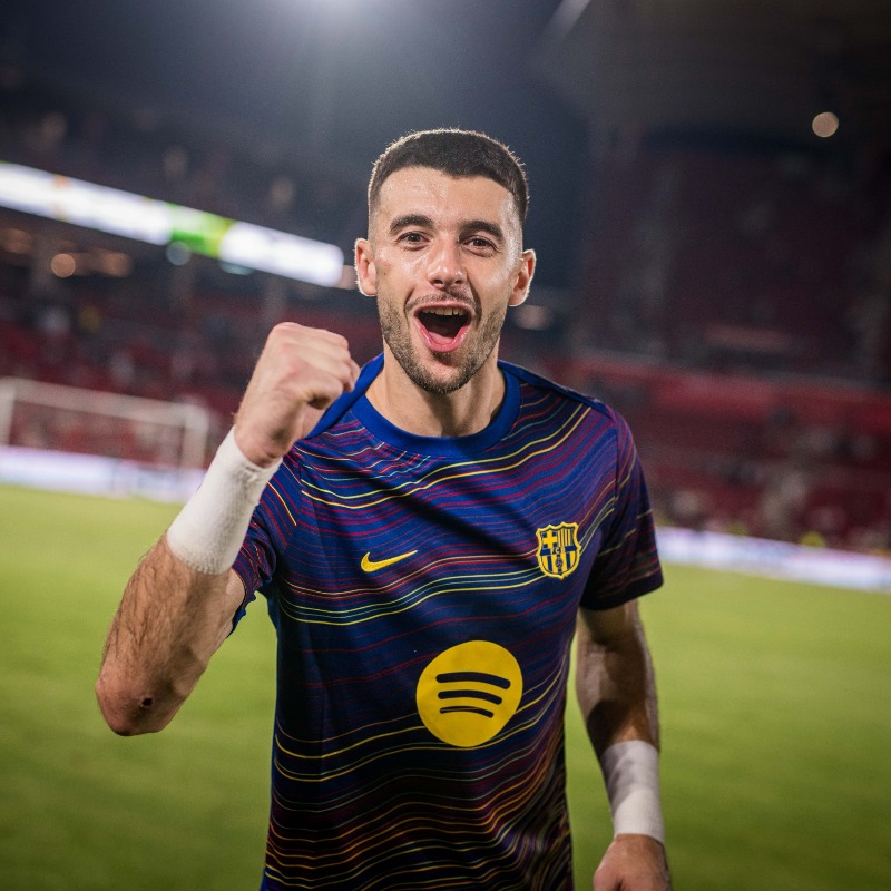 FCBarcelona's tweet photo. Dream debut for Joan Garcia 😍