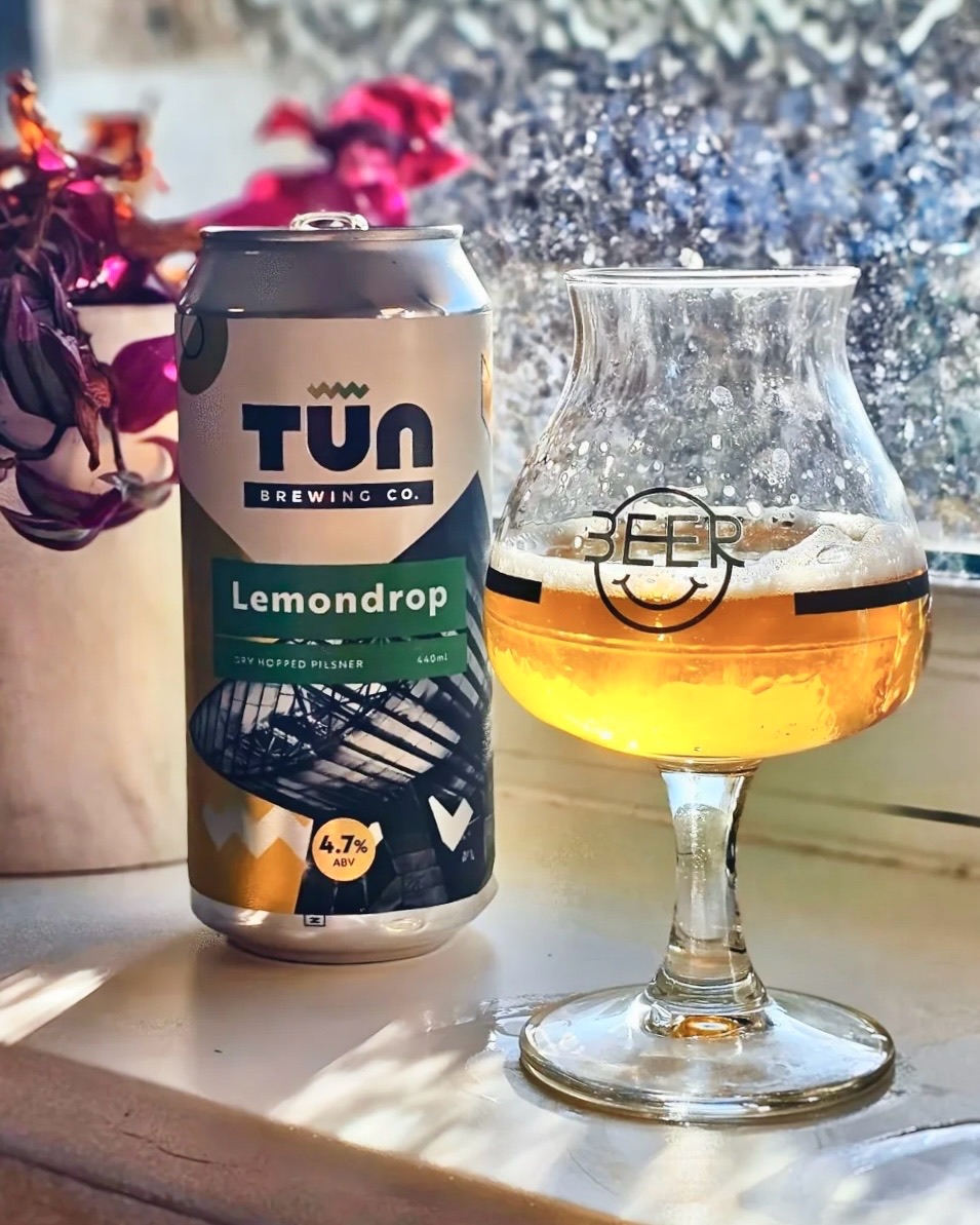 tunbrewing's tweet photo. Did you know?
We want our beer to be accessible to as many people as possible, so you’ll find that all of the Tūn range is vegan friendly! 🌱
#tunbrewing #veganfriendlybeer #indiebeeruk #craftbeer #craftedinmanchester https://t.co/tB0KsfyUSk