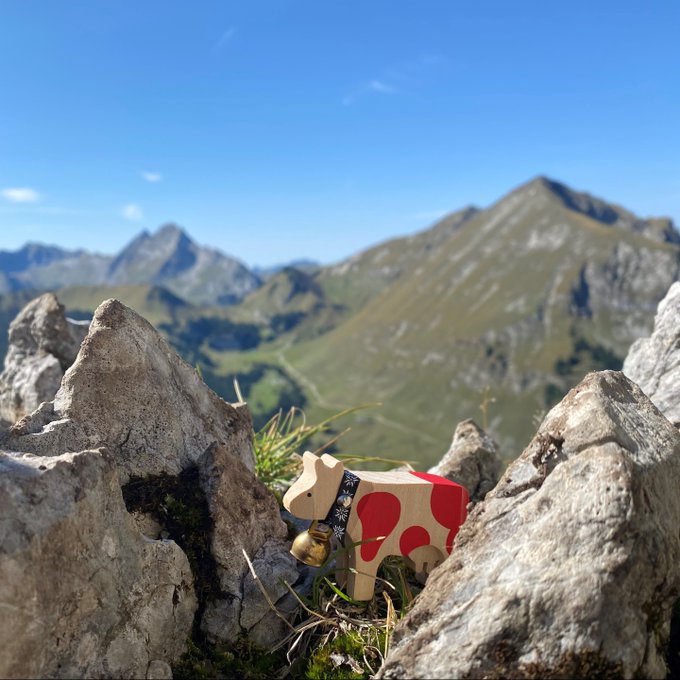 About Switzerland (@abtswitzerland) on Twitter photo 🐮 Summer is in full swing and <a href="/HappyLilly_/">Happy Lilly</a> is more than happy in the sunny Fribourg Pre-Alps! 🇨🇭
Flower trails under her hooves, stunning views, and the freshest mountain air… August might be her favorite month to hike in Switzerland! ⛰️
Where do your feet love to wander in 🐮 Summer is in full swing and <a href="/HappyLilly_/">Happy Lilly</a> is more than happy in the sunny Fribourg Pre-Alps! 🇨🇭
Flower trails under her hooves, stunning views, and the freshest mountain air… August might be her favorite month to hike in Switzerland! ⛰️
Where do your feet love to wander in