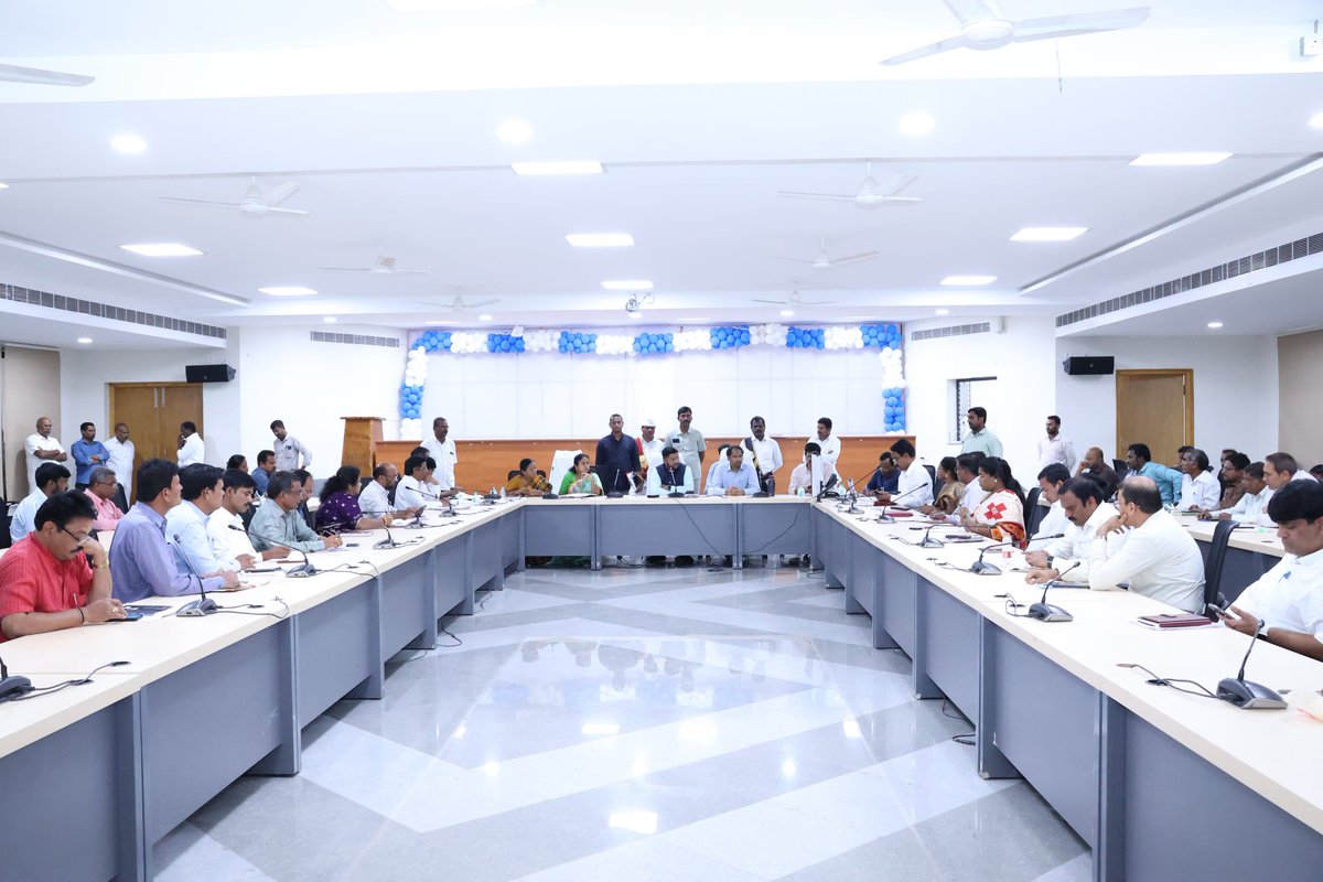 District Collector & Magistrate Jangaon (@collector_jgn) on Twitter photo కలెక్టరేట్ సమావేశ మందిరంలో నిర్వహించిన ప్రజావాణి కార్యక్రమంలో పాల్గొని ప్రజల నుండి వినతి పత్రాలు స్వీకరించి సంబంధిత అధికారులను త్వరగా వినతుల సమస్యలు పరిష్కరించాలని జిల్లా కలెక్టర్ ఆదేశించడం జరిగినది. <a href="/TelanganaCMO/">Telangana CMO</a> <a href="/DARPG_GoI/">DARPG 🇮🇳</a> <a href="/TelanganaCS/">Office of Chief Secretary, Telangana Govt.</a> <a href="/IPRTelangana/">IPRDepartment</a> <a href="/airnews_hyd/">AIR News Hyderabad</a> కలెక్టరేట్ సమావేశ మందిరంలో నిర్వహించిన ప్రజావాణి కార్యక్రమంలో పాల్గొని ప్రజల నుండి వినతి పత్రాలు స్వీకరించి సంబంధిత అధికారులను త్వరగా వినతుల సమస్యలు పరిష్కరించాలని జిల్లా కలెక్టర్ ఆదేశించడం జరిగినది. <a href="/TelanganaCMO/">Telangana CMO</a> <a href="/DARPG_GoI/">DARPG 🇮🇳</a> <a href="/TelanganaCS/">Office of Chief Secretary, Telangana Govt.</a> <a href="/IPRTelangana/">IPRDepartment</a> <a href="/airnews_hyd/">AIR News Hyderabad</a>